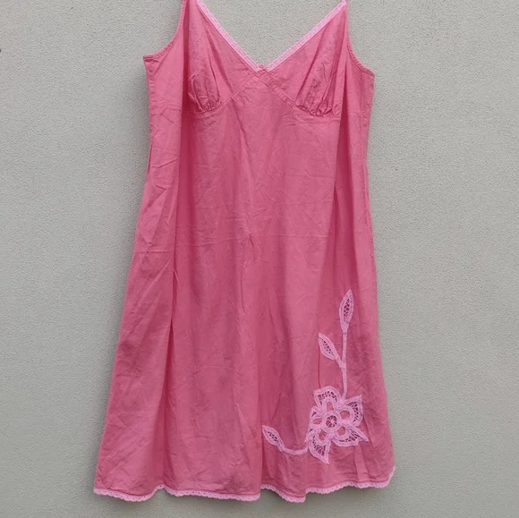 Marks & Spencer Pink Nightgown in Size Medium - Picture 2 of 9